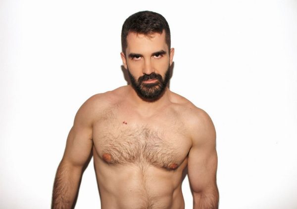 Escort Bernard | ID 76936 | Photo 1 of 8
