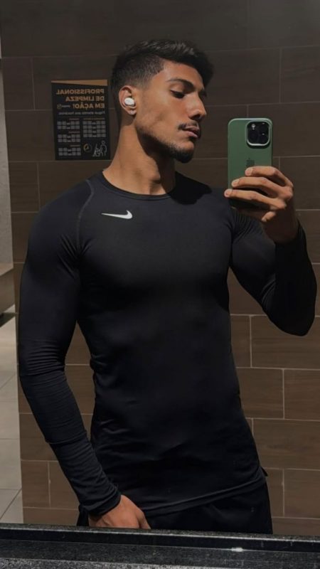 Escort Brennan | ID 77030 | Photo 1 of 8