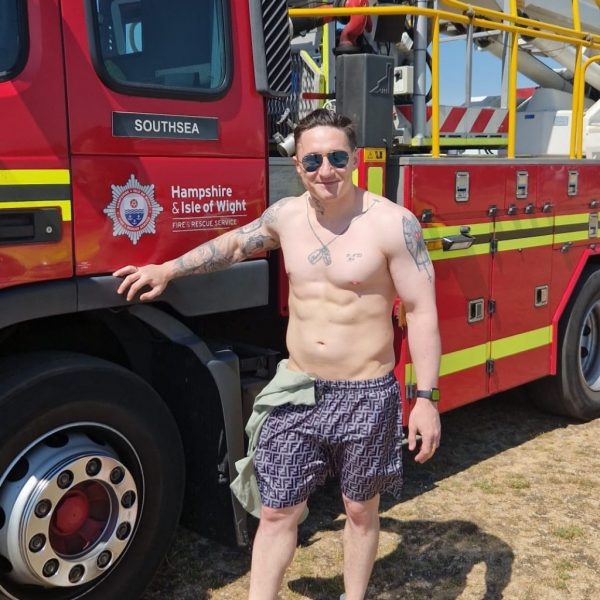 Escort Connor | ID 77308 | Photo 1 of 4