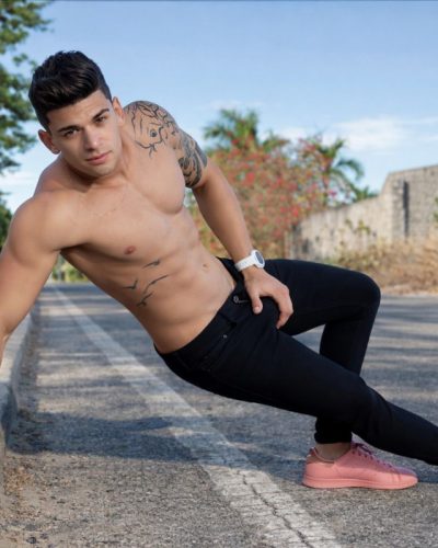 Escort Zac 79607