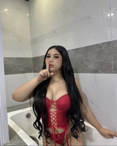Escort Roxanne 85197